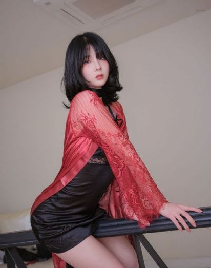 我的亲女让我进去了视频